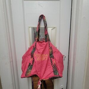 Victoria's Secret Packabke Tote weekend travel summer vacation